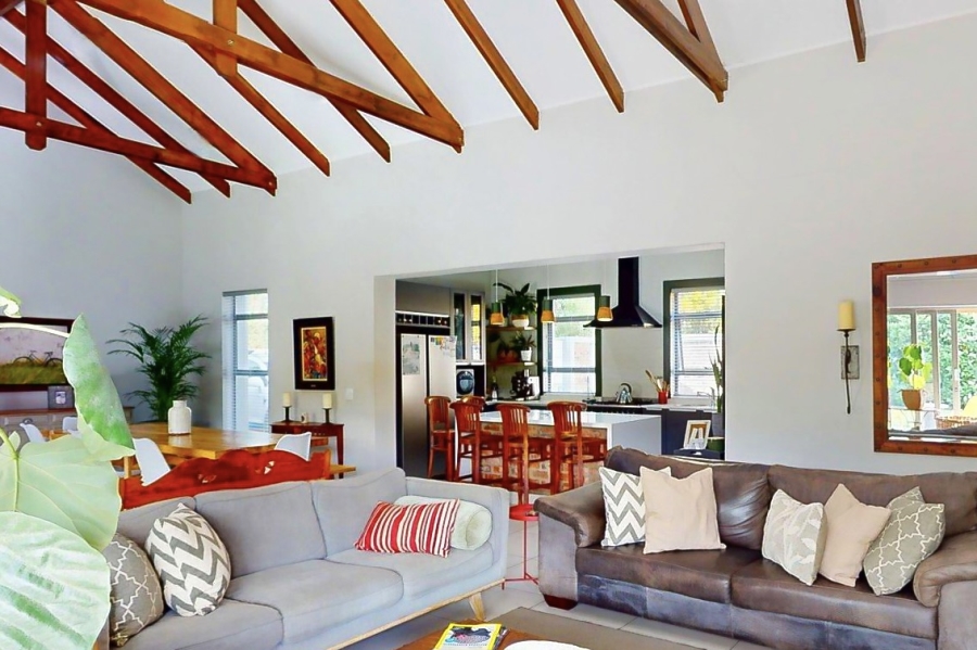 3 Bedroom Property for Sale in Kraaibosch Western Cape